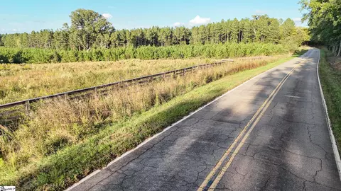 695 Young Rd, Clinton, SC 29325