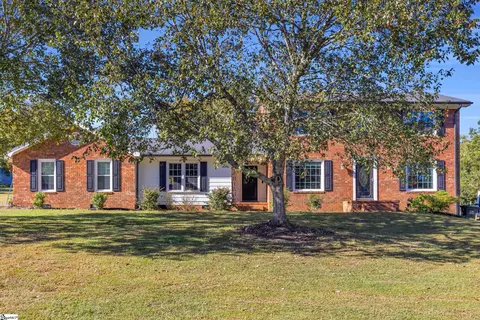 225 Stonegate Ct, Easley, SC 29642