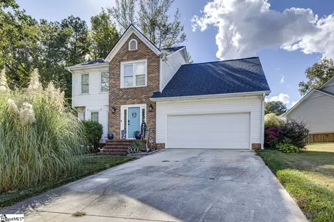 24 Poplar Springs Dr, Mauldin, SC 29662