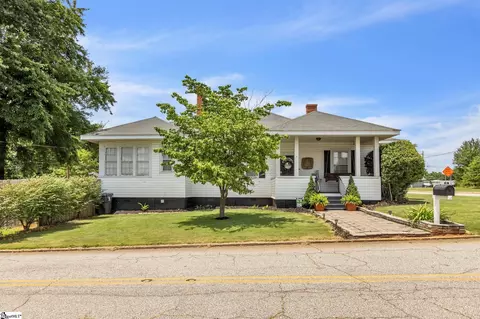 1 Lawrence St, Lyman, SC 29365