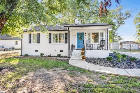 2210 E Lee Rd, Taylors, SC 29687