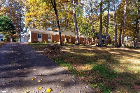 208 Spring Dr, Easley, SC 29642
