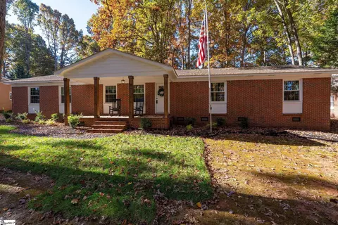 208 Spring Dr, Easley, SC 29642 photo 3