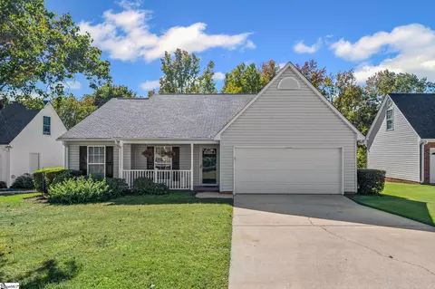 3 Riverside Chase Rd, Greer, SC 29650