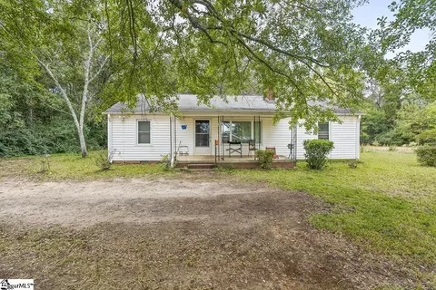 152 Maddox Bridge Rd, Ware Shoals, SC 29692