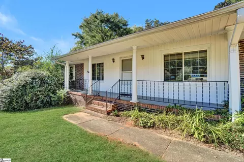 Exterior - 104 Mitchell St, Laurens, SC 29360 photo 8 of 12