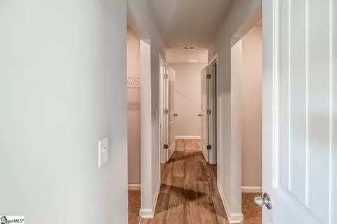 Entry Way - 1237 Twin Bridges Rd, Gaffney, SC 29341 photo 2 of 3