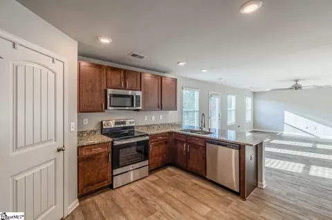 Kitchen - 1237 Twin Bridges Rd, Gaffney, SC 29341 photo 3 of 3