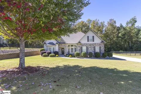 158 Waltzing Vine Ln, Williamston, SC 29697