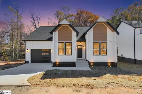 120 Lyman Ave, Duncan, SC 29334