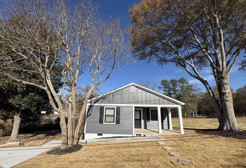 406 Fairview St, Fountain Inn, SC 29644