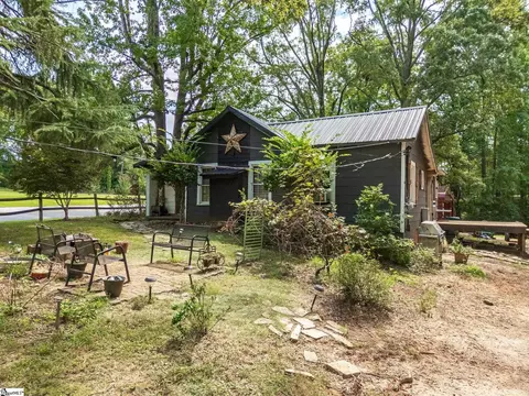4937 Buffalo West Springs Hwy, Pauline, SC 29374