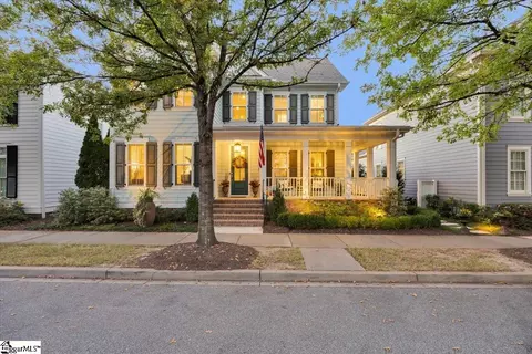 12 Hollingsworth Dr, Greenville, SC 29607