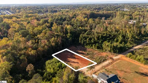 9 Overlook Dr, Greenville, SC 29605