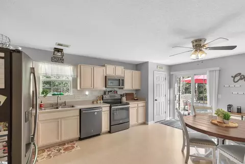109 Bragg Dr, Williamston, SC 29697 photo 10