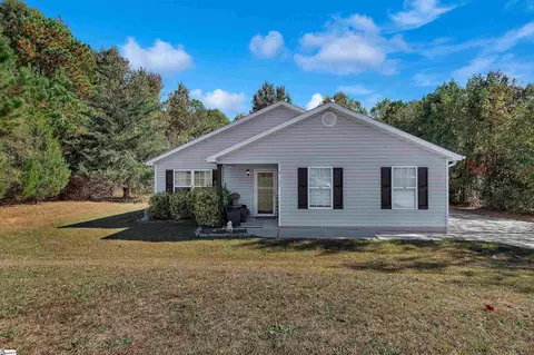 109 Bragg Dr, Williamston, SC 29697