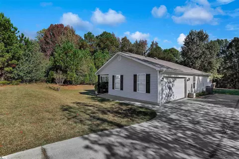 109 Bragg Dr, Williamston, SC 29697 photo 3