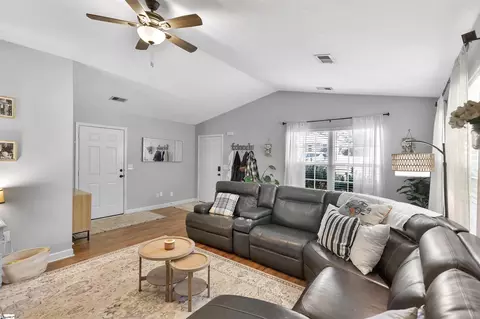 109 Bragg Dr, Williamston, SC 29697 photo 8