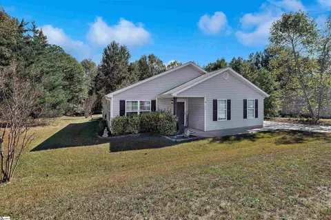 109 Bragg Dr, Williamston, SC 29697 photo 2
