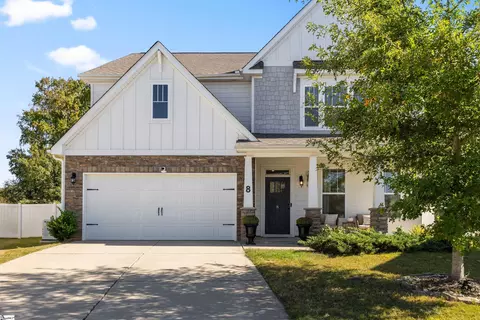 8 Valeria Pl, Simpsonville, SC 29681