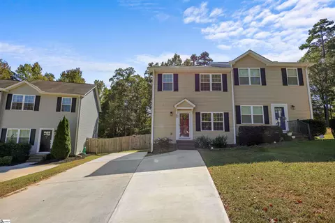 122 Village Ct, Greer, SC 29651