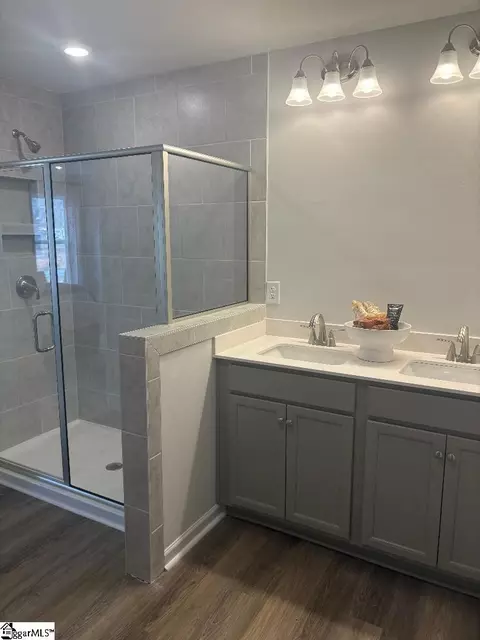 Bath - 109 Cedar Shoals Ct, Easley, SC 29640 photo 1 of 1