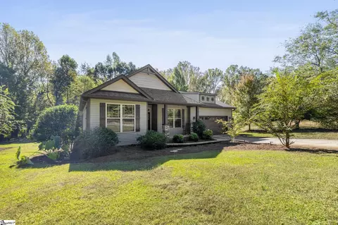 711 Hammett Rd, Greer, SC 29650 photo 2
