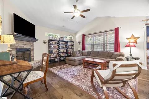 711 Hammett Rd, Greer, SC 29650 photo 13