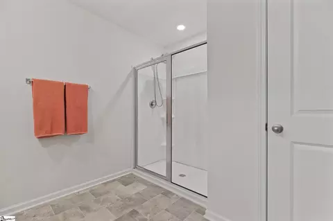 Bath - 1349 Ledsham Ct, Greer, SC 29651 photo 2 of 2