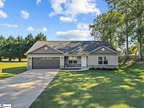 141 Old Settle Rd, Inman, SC 29349