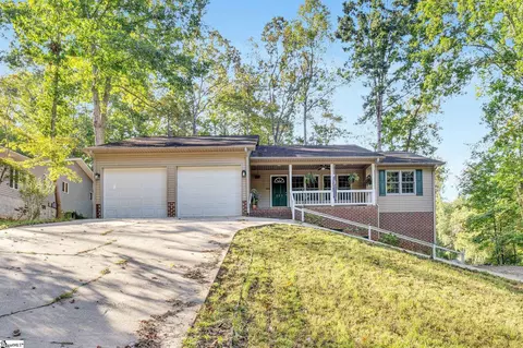 207 N Hogan Dr, Westminster, SC 29693