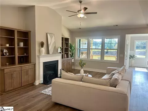 Living - 141 Shale Dr, Central, SC 29630 photo 1 of 1