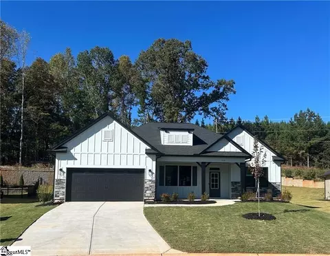 108 Shale Dr, Central, SC 29630