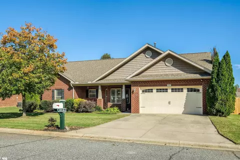 440 Slate Dr, Boiling Springs, SC 29316