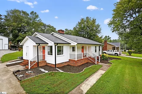 307 Barry Dr, Greer, SC 29650 photo 4