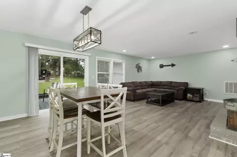 307 Barry Dr, Greer, SC 29650 photo 7