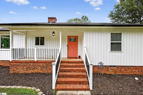 307 Barry Dr, Greer, SC 29650 photo 3