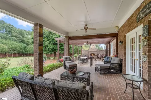 Exterior - 246 Preston Dr, Moore, SC 29369 photo 4 of 12