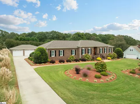 Exterior - 246 Preston Dr, Moore, SC 29369 photo 2 of 12