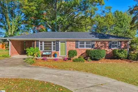 905 Brushy Creek Rd, Taylors, SC 29687