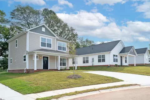 214 Waltham Ct, Greenville, SC 29617