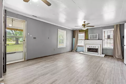 Living - 1255 Thomas Mill Rd, Easley, SC 29640 photo 3 of 4