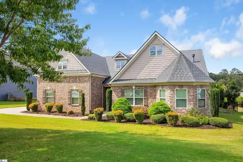 113 Ridgewater Ct, Fountain Inn, SC 29644