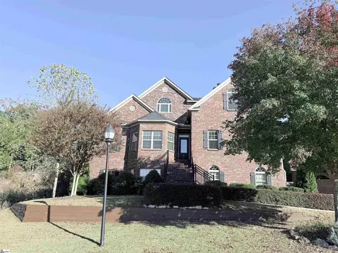 201 Tuscany Falls Dr, Simpsonville, SC 29681