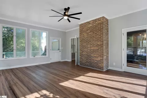 Living - 145 Commodore Dr, Duncan, SC 29334 photo 2 of 2