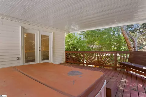 Exterior - 145 Commodore Dr, Duncan, SC 29334 photo 6 of 7