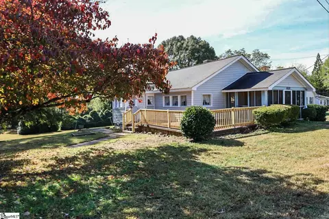 820 Gaines St, Central, SC 29630