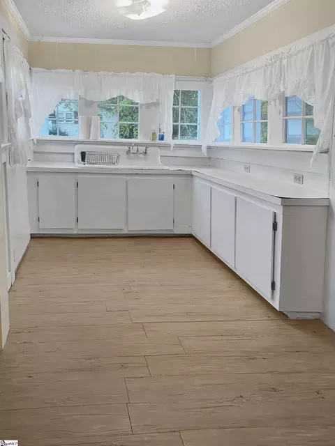 Kitchen - 820 Gaines St, Central, SC 29630 photo 1 of 2