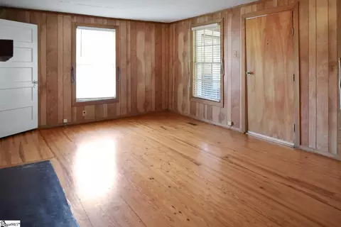 Living - 820 Gaines St, Central, SC 29630 photo 5 of 5