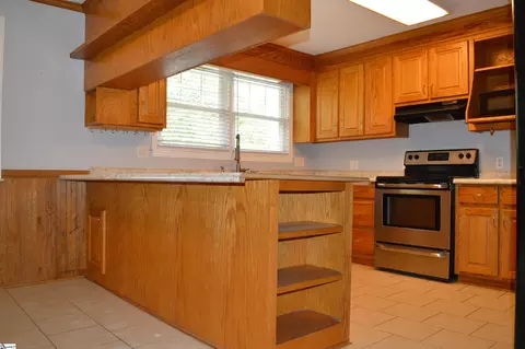 Kitchen - 1006 Hampton Rd, Lyman, SC 29365 photo 2 of 2